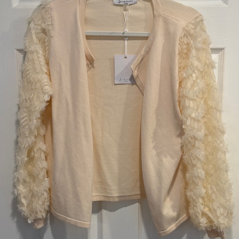 Sioni Cream Cardigan with Textured Sleeves